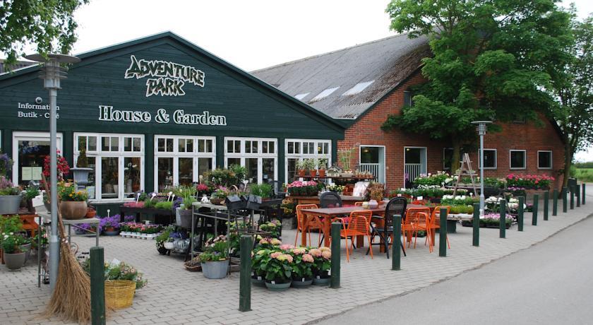 Апартаменты Adventure Park Apartments