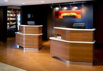 Отель Courtyard Milwaukee Brookfield
