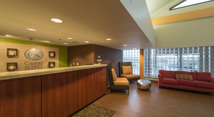 Отель Comfort Suites Allentown