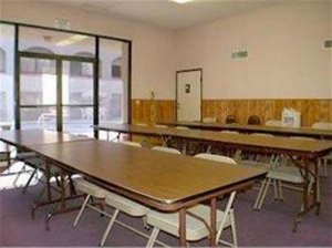 Отель Econo Lodge Ontario