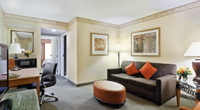 Отель Embassy Suites Nashville - at Vanderbilt