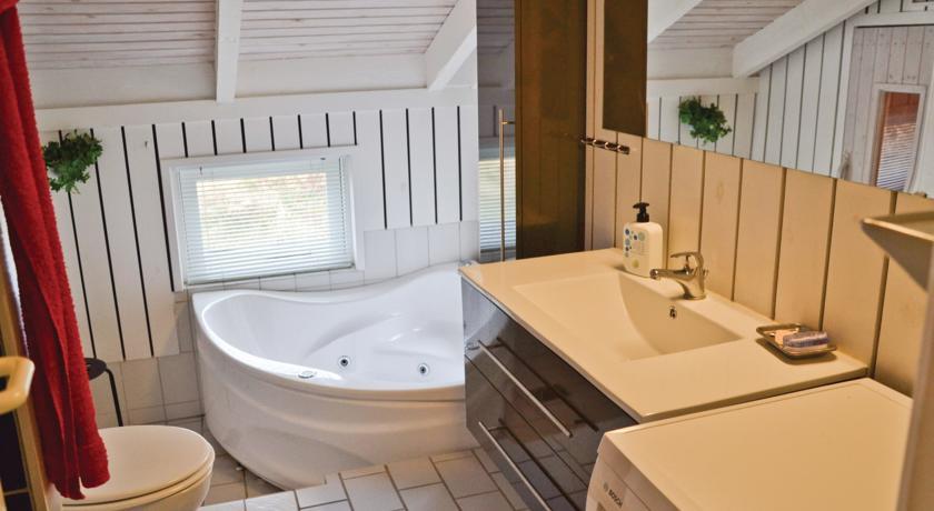 Апартаменты Holiday home Fårup Klitvej Saltum III