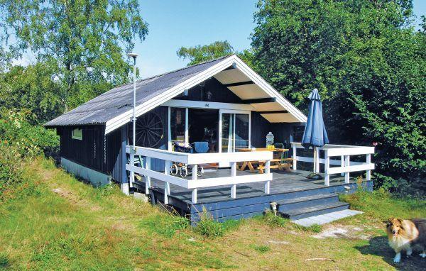 Апартаменты Holiday home Boderne Aakirkeby