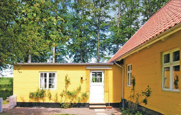 Апартаменты Lejl. B Aakirkeby
