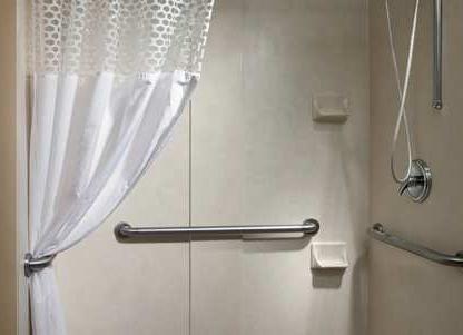 Отель Hampton Inn MT Pleasant