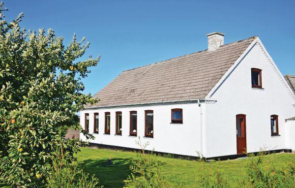 Апартаменты Holiday home Klintende