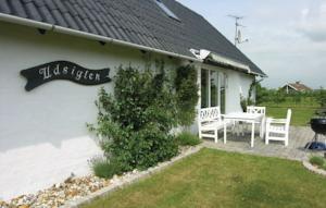 Отель Holiday home Vesterbakken Assens