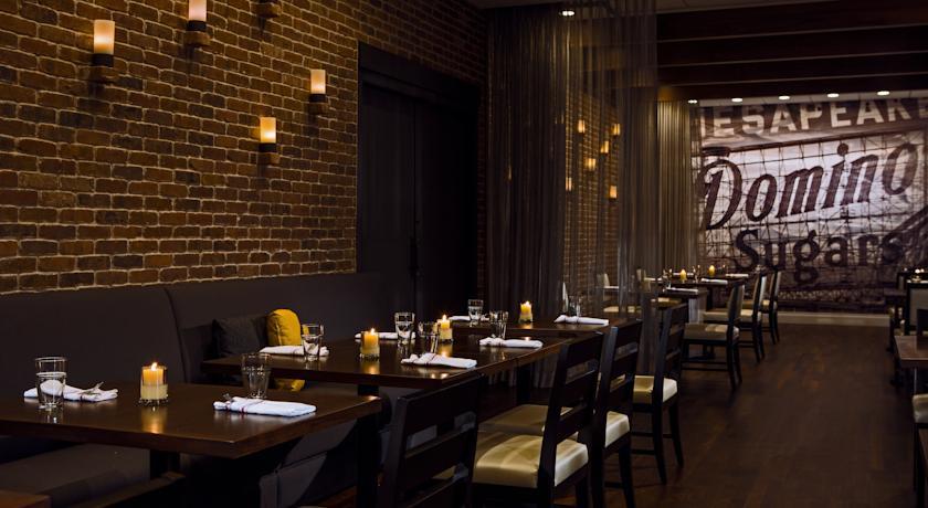 Отель Baltimore Marriott Inner Harbor at Camden Yards