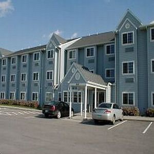 Отель Microtel Inn & Suites by Wyndham Ames