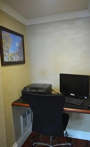 Отель Ramada Bayside/Queens Conference Center