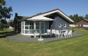Holiday home Ligustervej Væggerløse Denm
