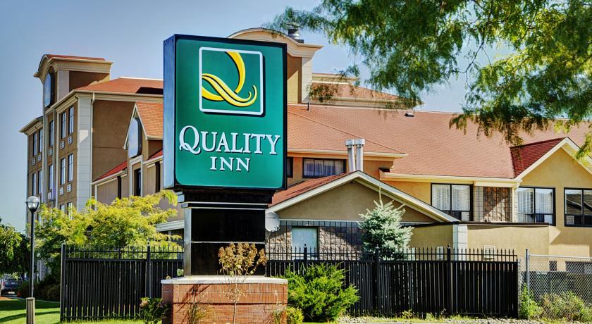 Отель Travelodge Barrie