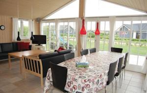 Отель Holiday home Fasanvænget Hemmet IX