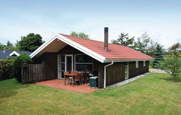 Апартаменты Holiday home Vesterstrand
