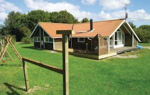 Отель Holiday home Vestertoften
