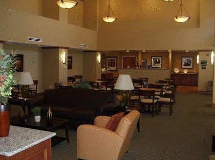 Отель Hampton Inn and Suites Bakersfield North-Airport