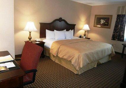 Отель Clarion Hotel The Belle