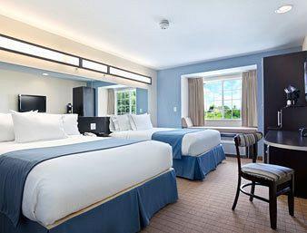 Отель Microtel Inn & Suites Brooksville