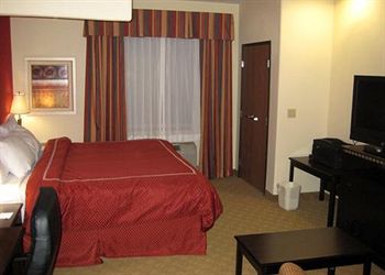 Отель Comfort Suites