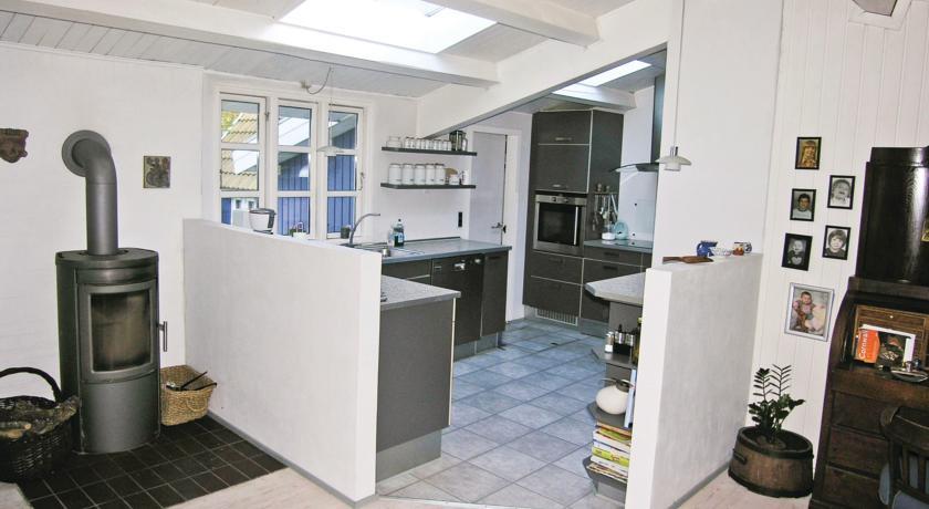 Апартаменты Holiday home Enebærvej Glesborg I