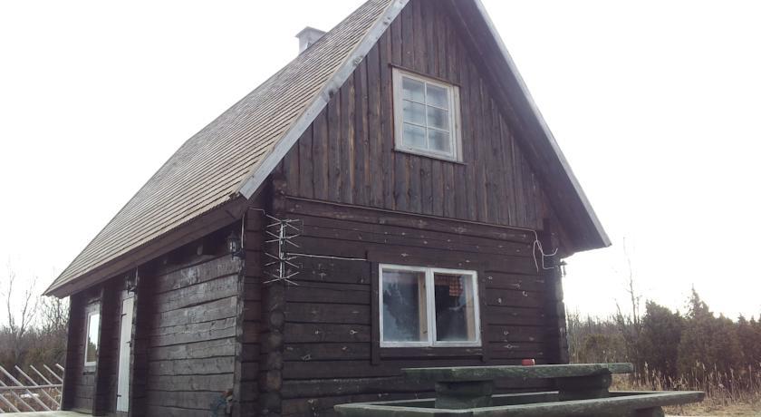 Отель Varbla Puhkeküla