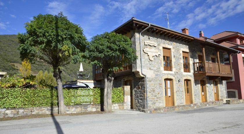 Апартаменты Apartamentos Spa Cantabria Infinita