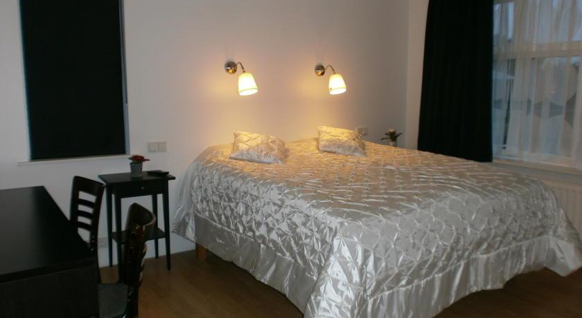 Отель Hotel Kanslarinn