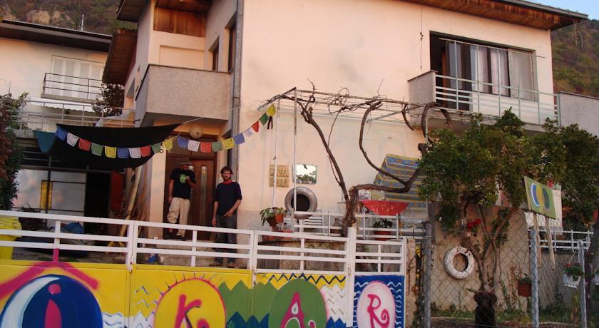Ikar Hut Hostel