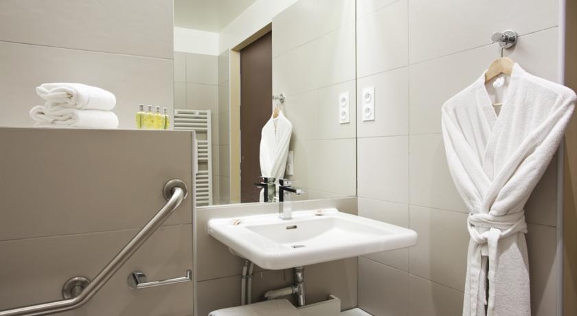 Отель Best Western Paradou Avignon