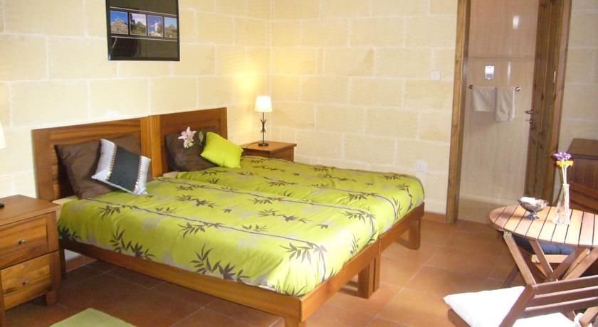 Мини-отель Gozo Hills Bed and Breakfast
