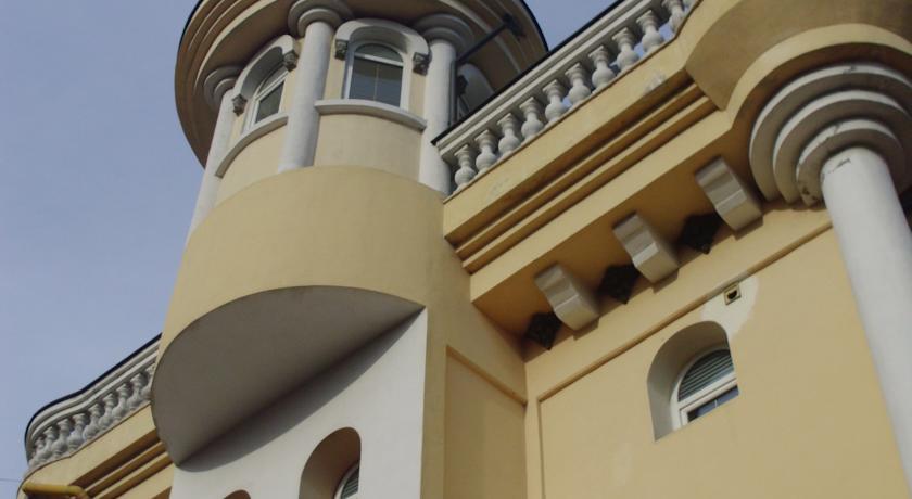 Cherry Hostel