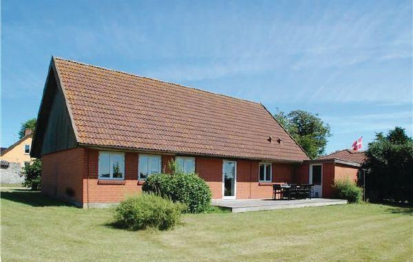 Апартаменты Holiday home Årø