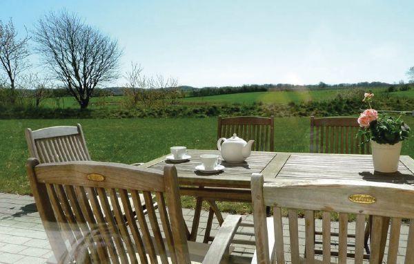 Апартаменты Holiday home Strandgårdsvej Brenderup Fyn V
