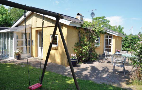 Апартаменты Holiday home Elmevej Broager III