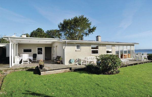 Апартаменты Holiday home Skeldebro