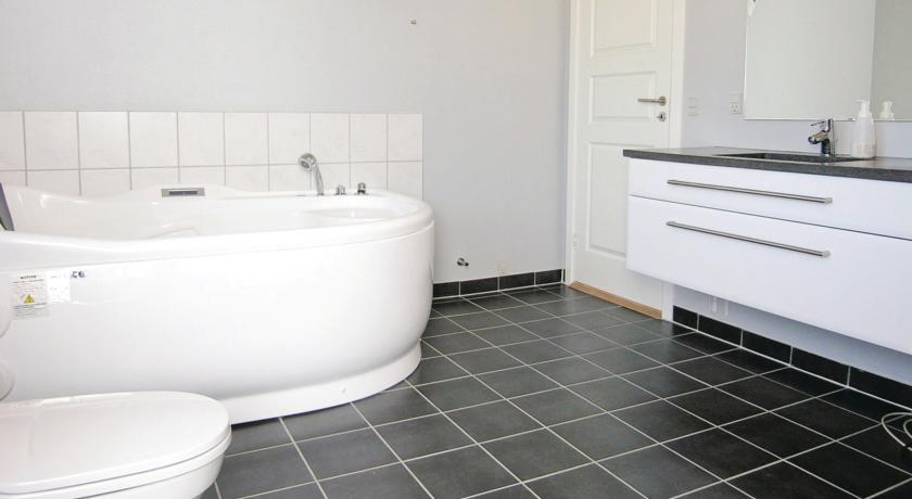 Апартаменты Holiday home Blomstervænget Hemmet X