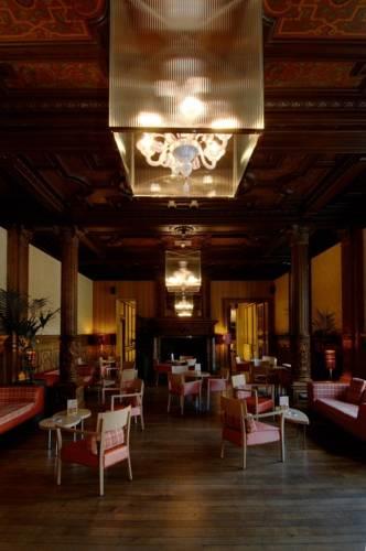 Отель Best Western Dinant Castel de Pont-a-Lesse
