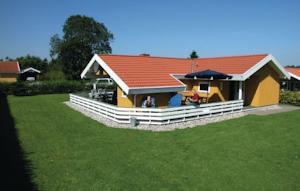 Отель Holiday home Blommevænget Hejls VI