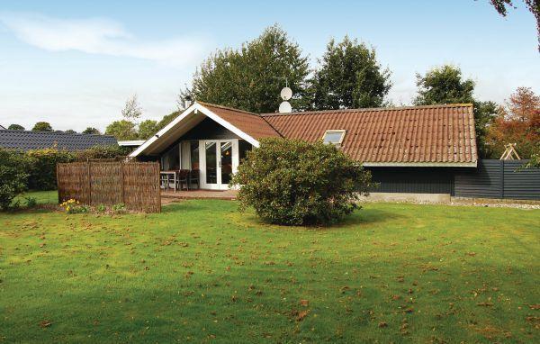 Апартаменты Holiday home Brombærvænget Hejls X