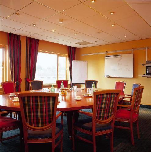 Отель Best Western De Zwaan