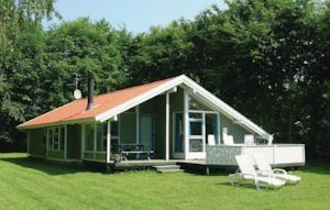 Отель Holiday home Gulspurvevænget Humble XII