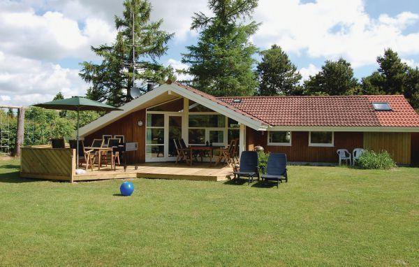 Апартаменты Holiday home Ellevænget Idestrup