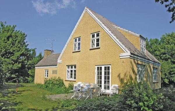 Апартаменты Holiday home Kannikegårdsvej Nexø