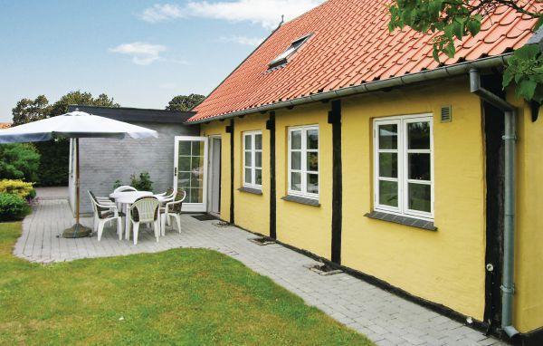 Апартаменты Holiday home Kannikegårdsvej Nexø I