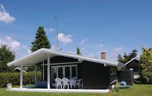 Отель Holiday home Klintevænget I