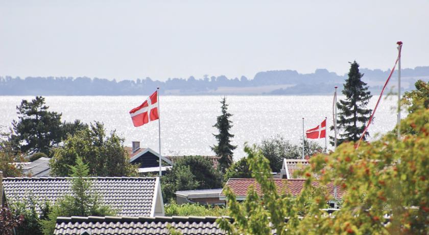 Апартаменты Holiday home Ranunkelvej Rønde XI
