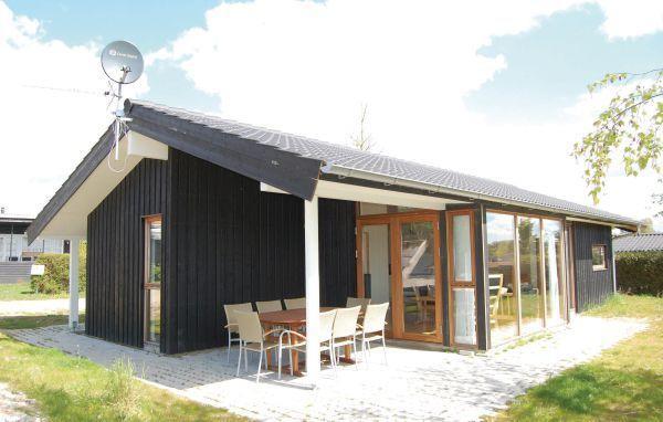 Апартаменты Holiday home Solbakkevej Rønde II