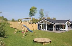 Апартаменты Holiday home Søren Møllersvej Rønde I