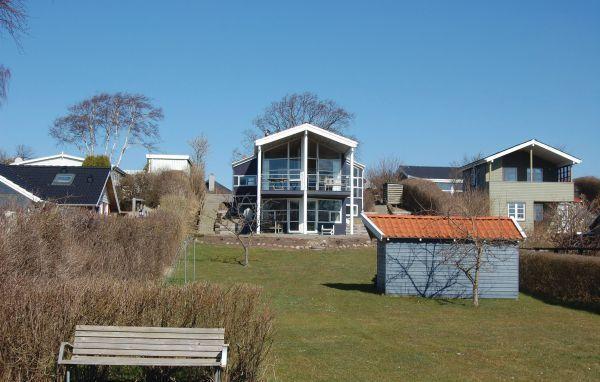 Апартаменты Holiday home Avnøvej