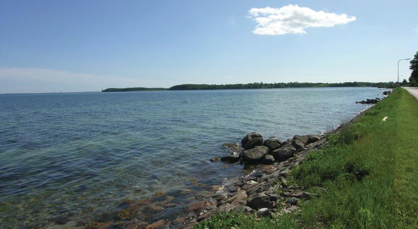 Апартаменты Holiday home Skårupøre Strandvej